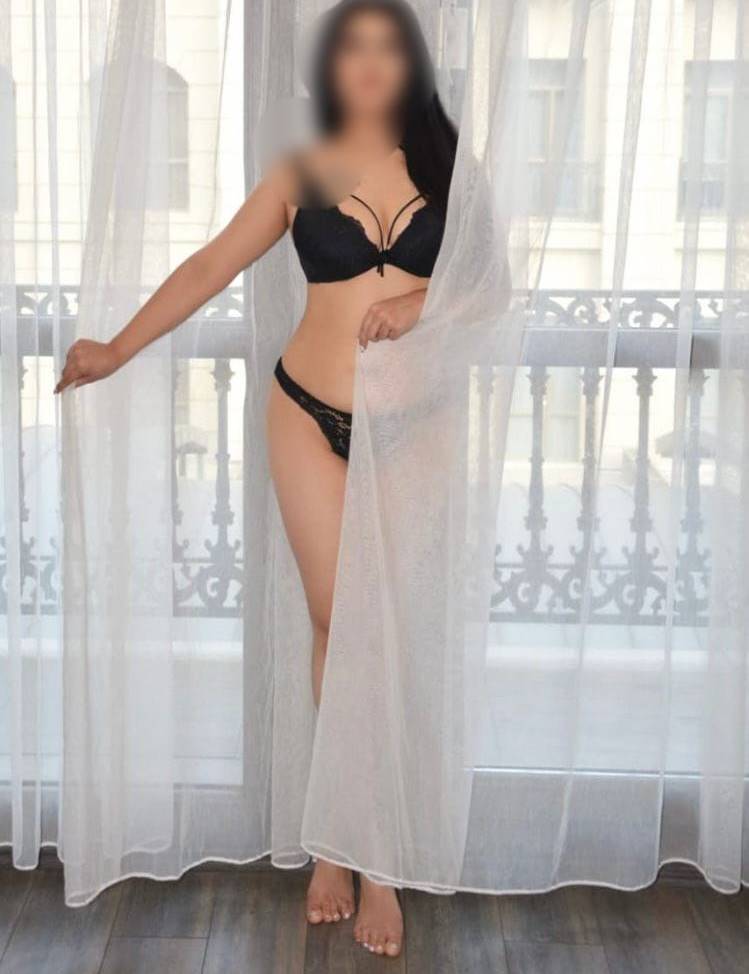 Avrupa Yakası Escort Bayan Ayça İle Zevkin Kapılarını Aralayın